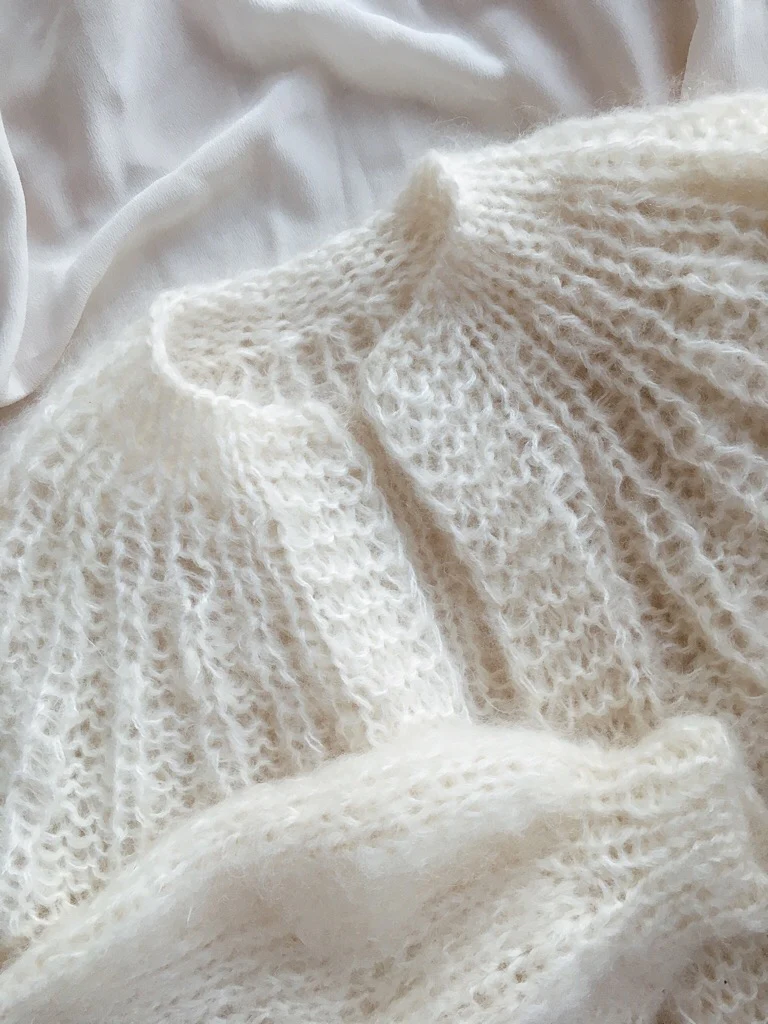 Cardigan No. 2 - ENGLISH - Image 3