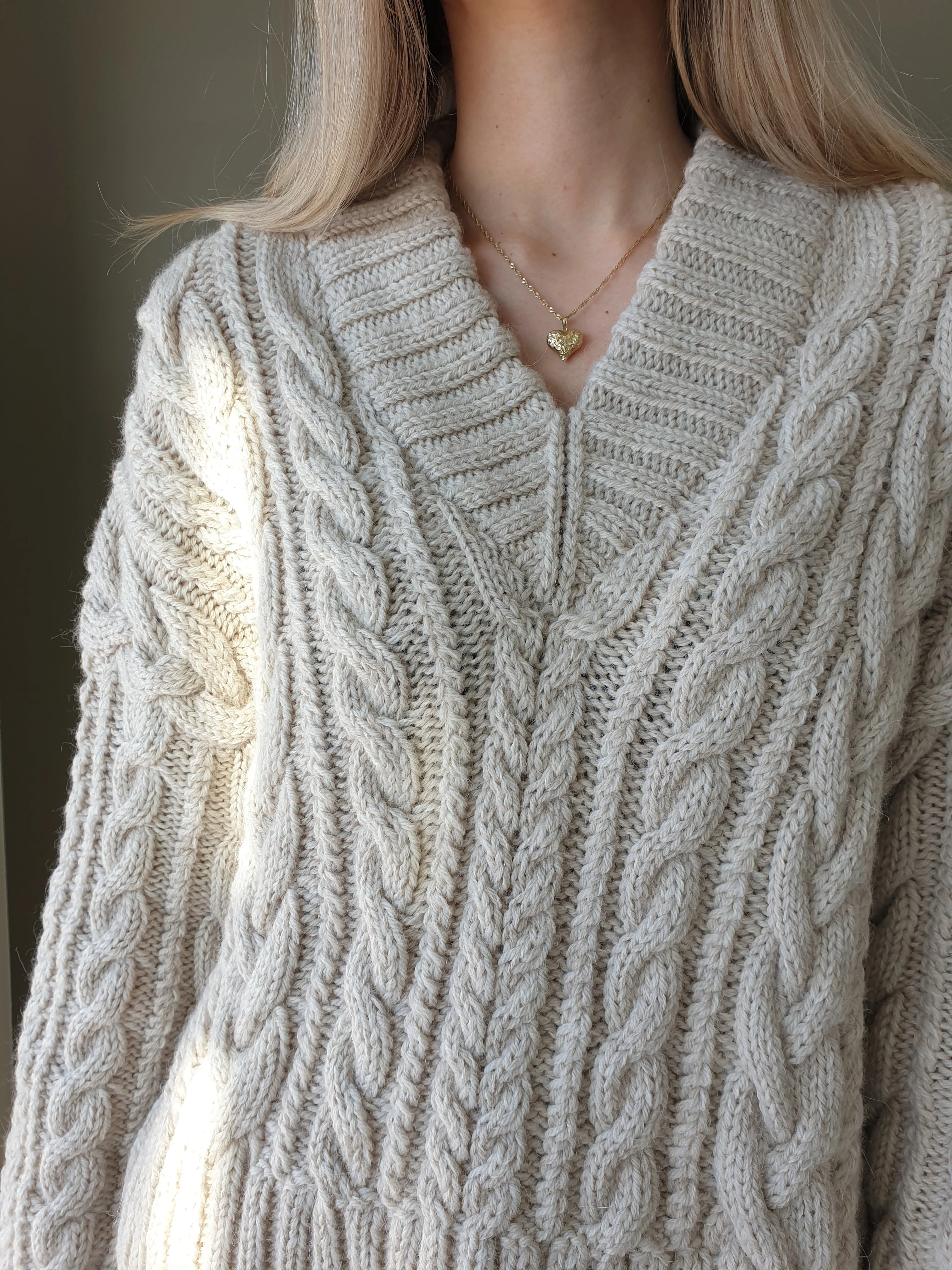 Sweater No. 20 - ENGLISH - Image 4