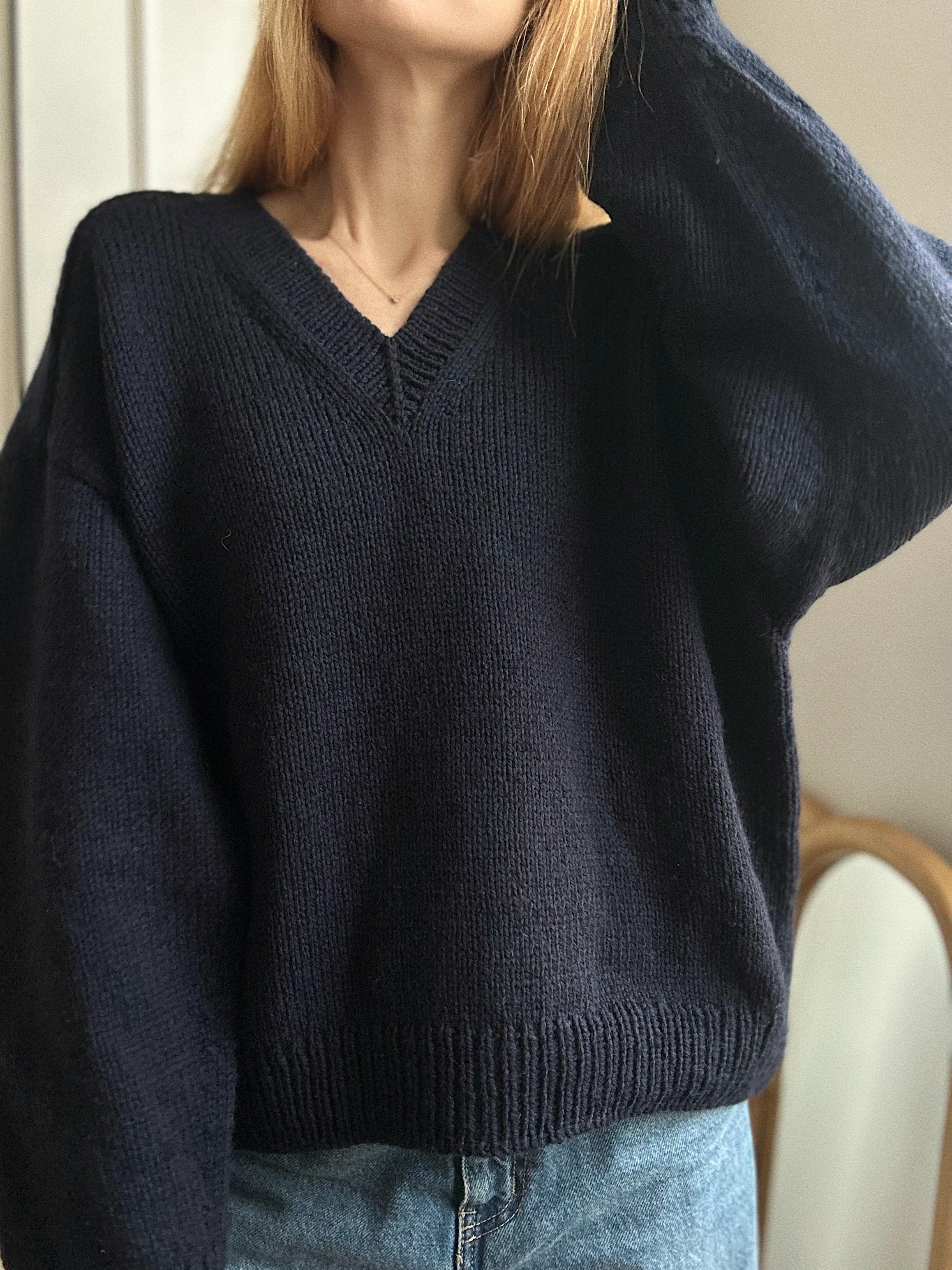 Sweater No. 30 V-neck - SVENSKA - Image 6