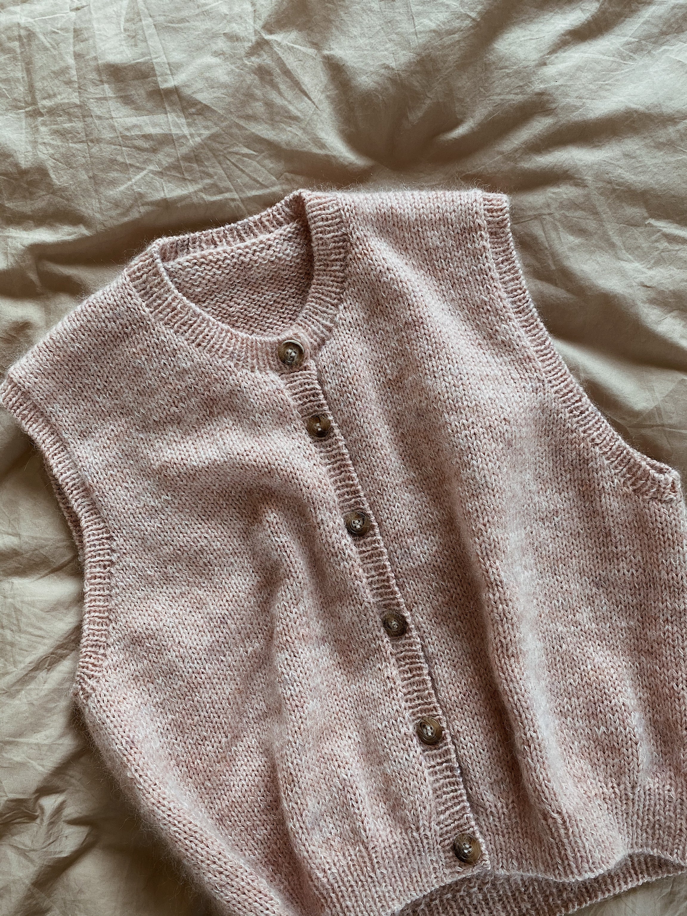 Vest No. 4 - ENGLISH - Image 3
