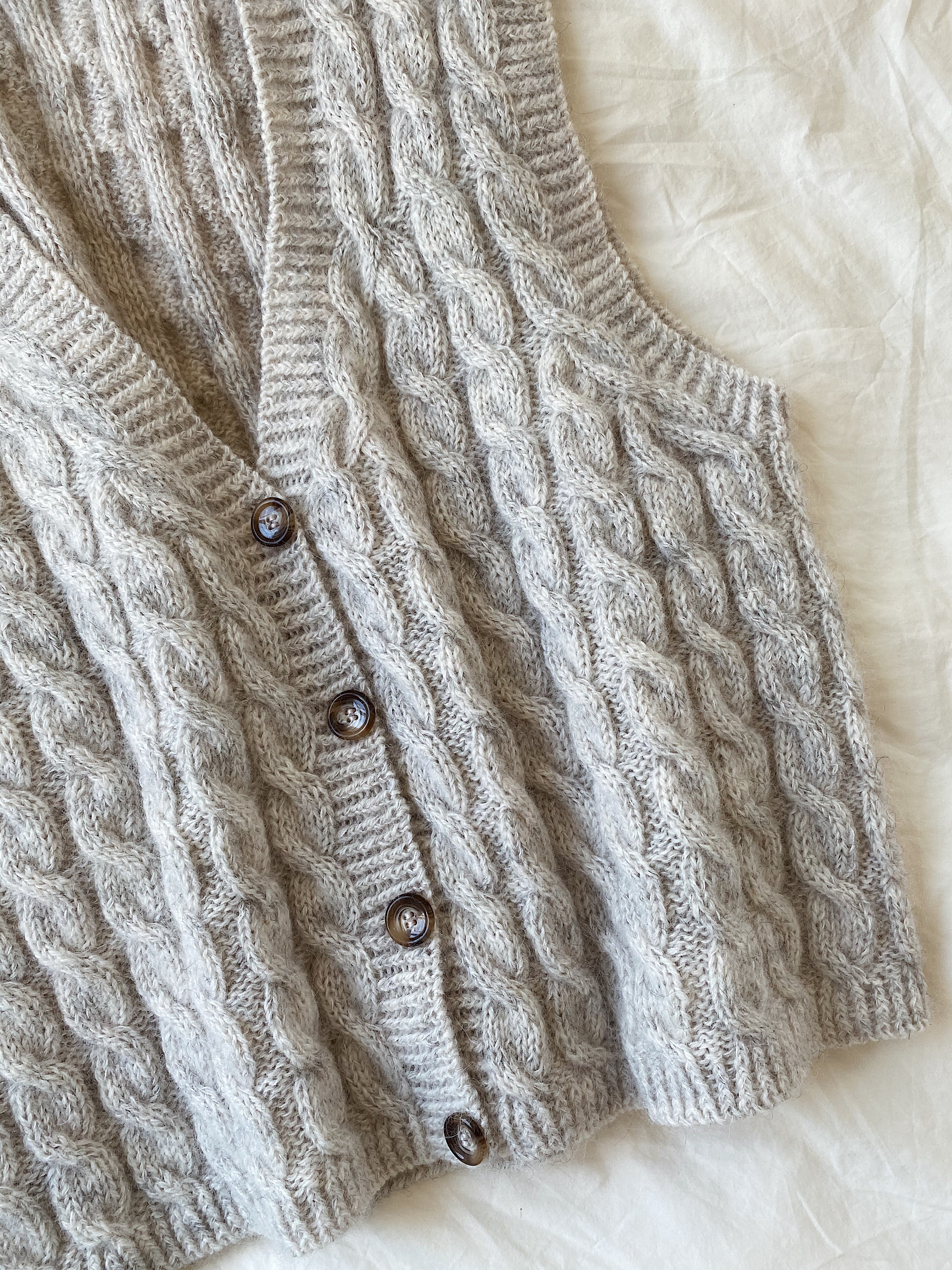 Vest No. 8 - ENGLISH - Image 9